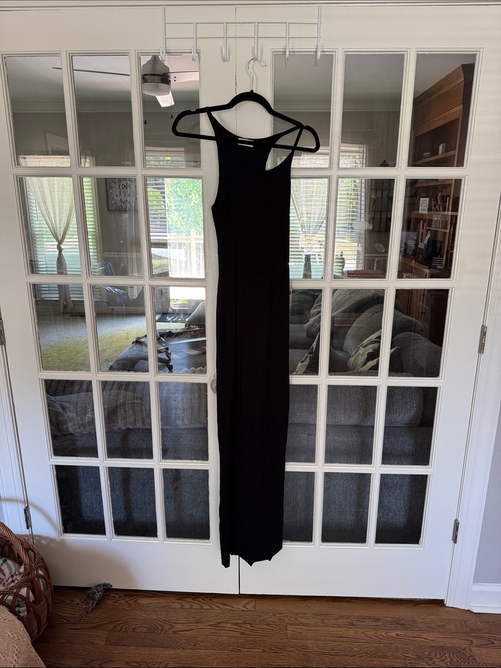 Eterne Black Sleeveless Maxi Dress